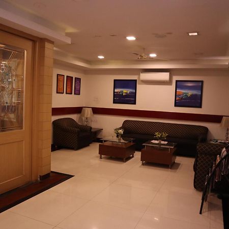 Sri Sai Ram Suites Bangalore Exteriör bild
