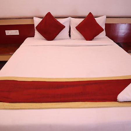 Sri Sai Ram Suites Bangalore Exteriör bild