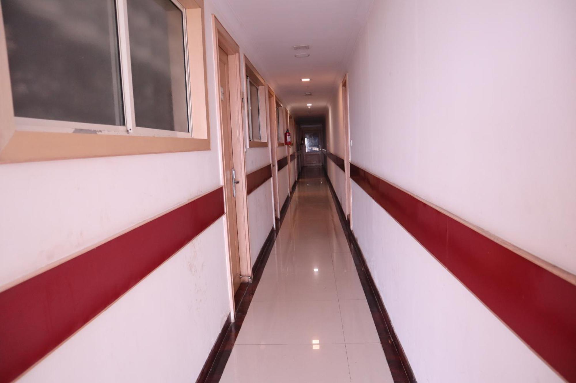 Sri Sai Ram Suites Bangalore Exteriör bild