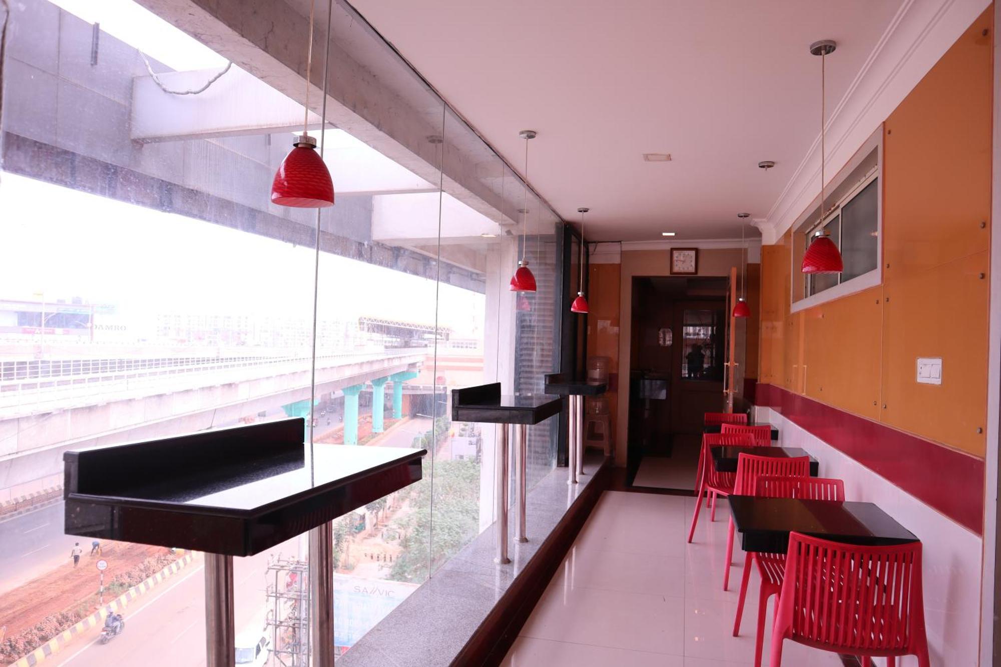 Sri Sai Ram Suites Bangalore Exteriör bild