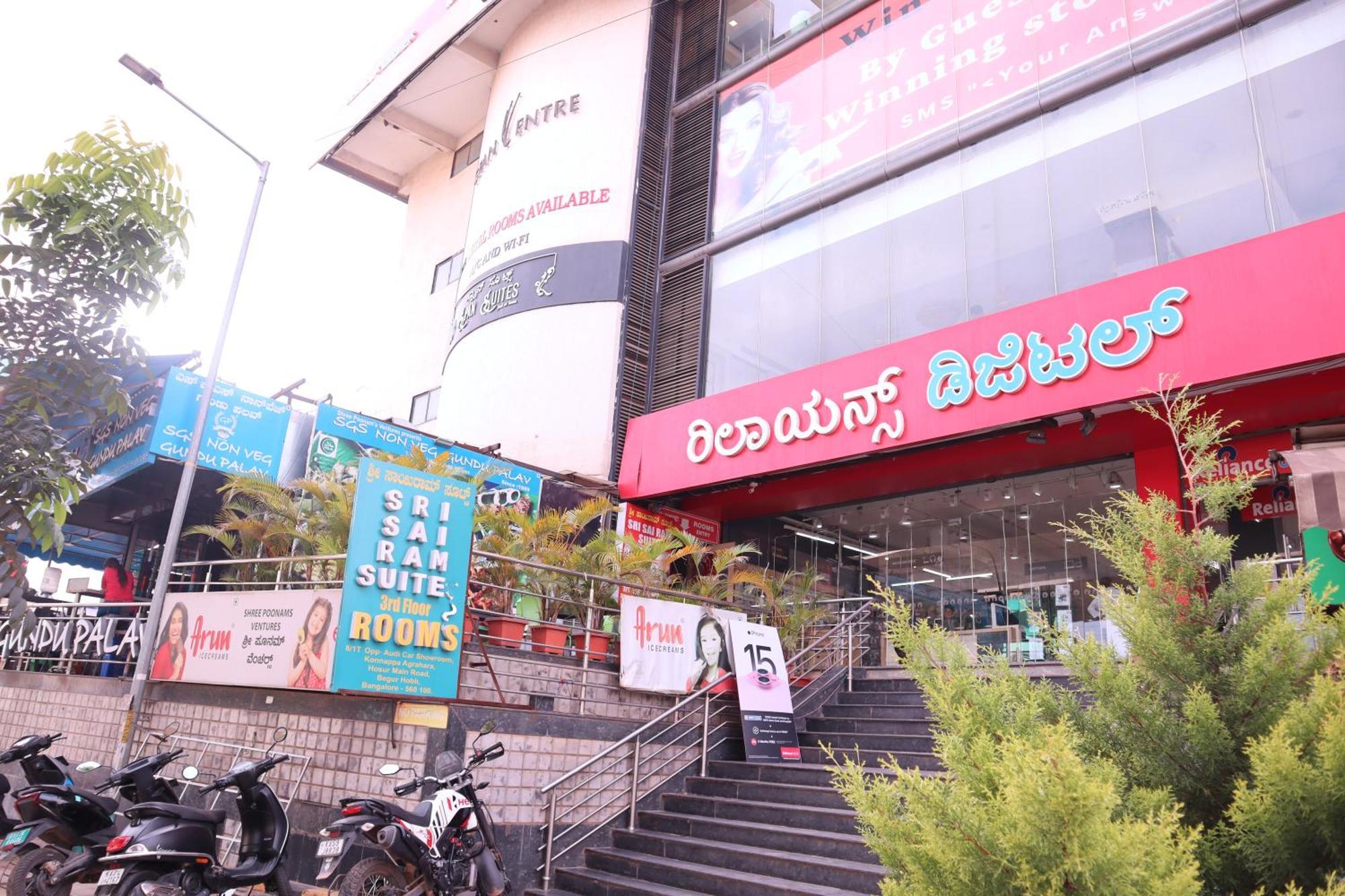 Sri Sai Ram Suites Bangalore Exteriör bild