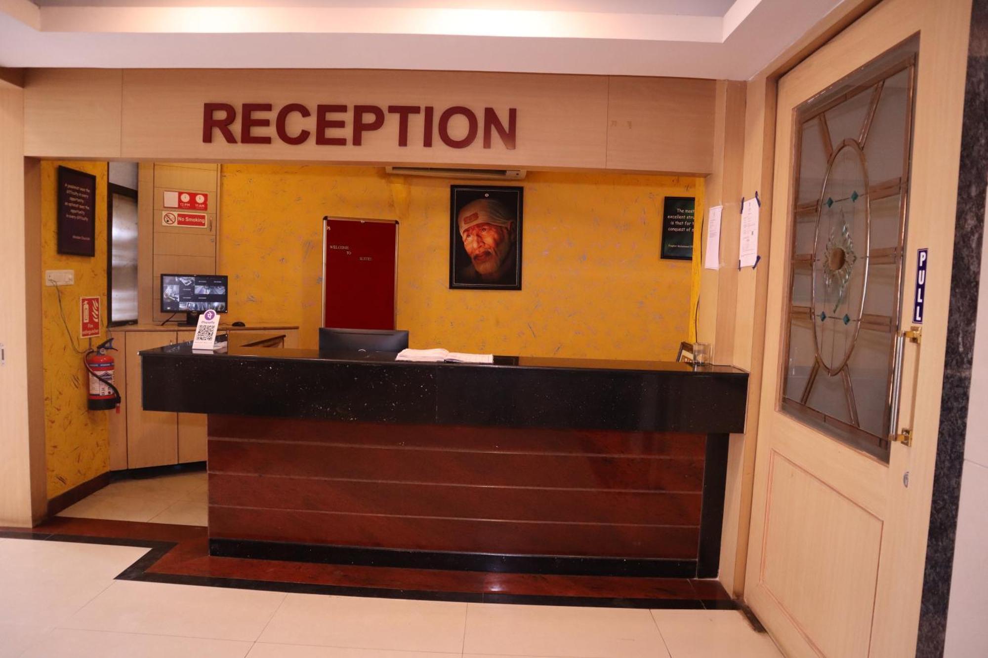 Sri Sai Ram Suites Bangalore Exteriör bild
