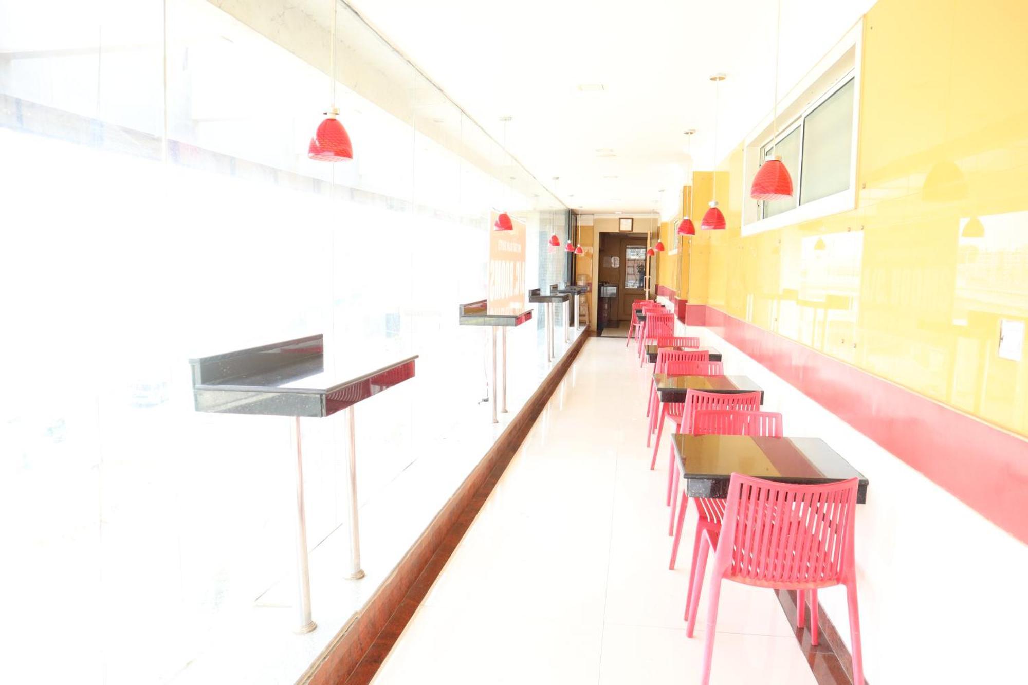Sri Sai Ram Suites Bangalore Exteriör bild