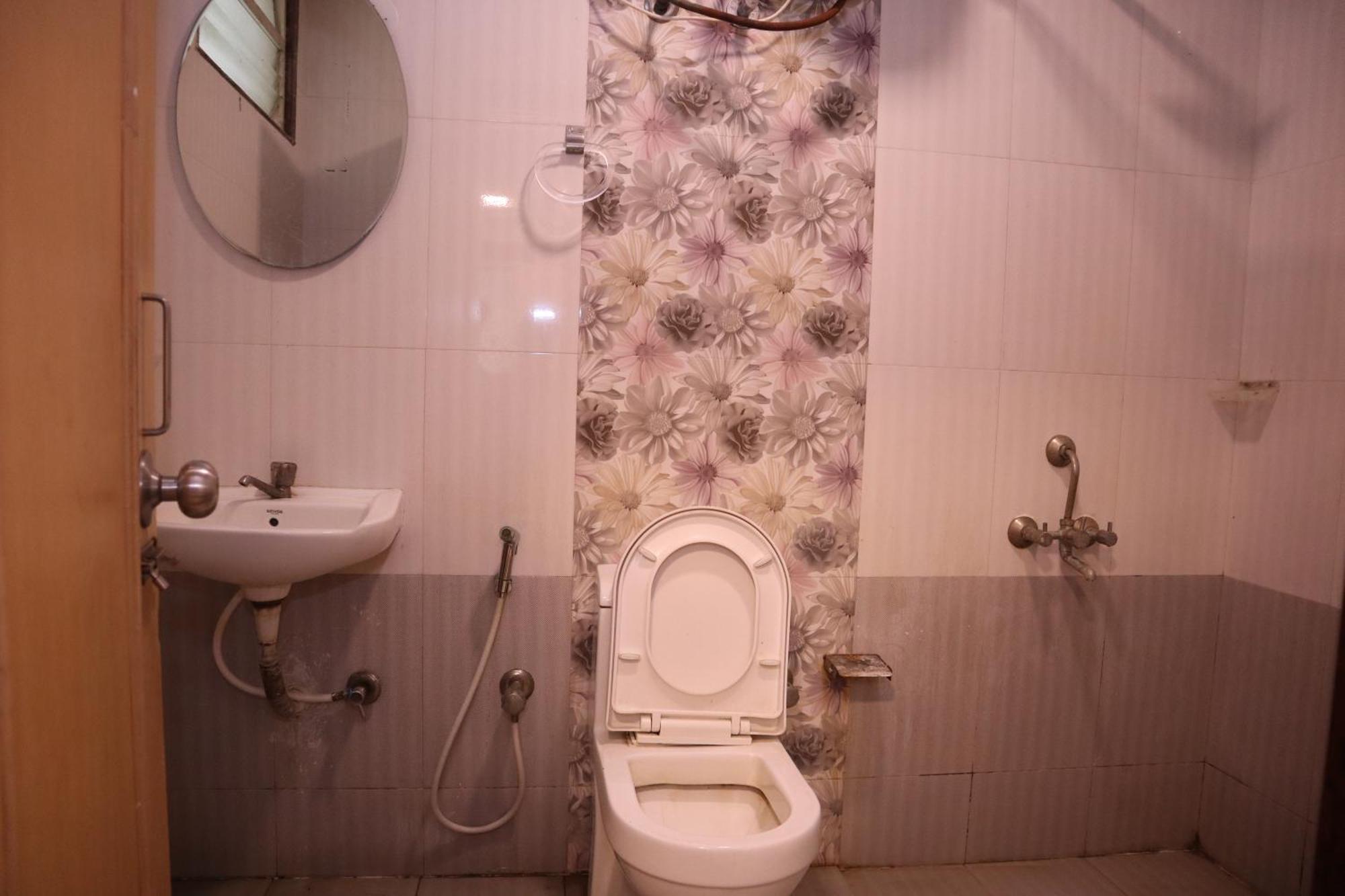 Sri Sai Ram Suites Bangalore Exteriör bild