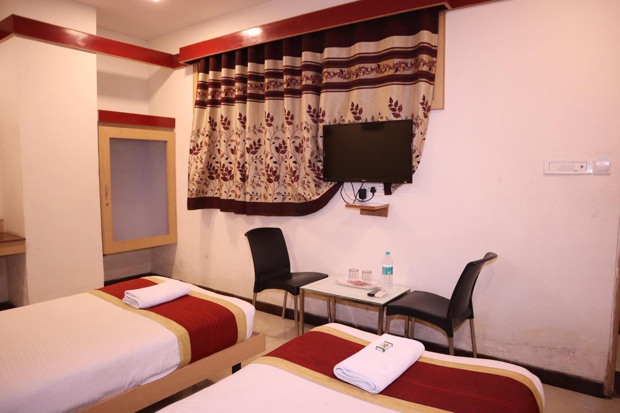 Sri Sai Ram Suites Bangalore Exteriör bild